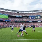 Bandaríski fótboltavallarinn á HM 2026 á heimavelli með fána og fótboltavöll